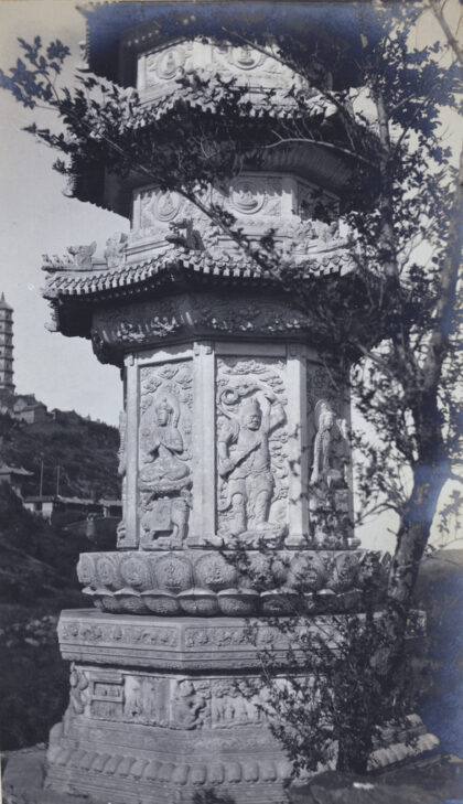 【jpg清晰版】北京玉泉山华藏海塔细部.jpg