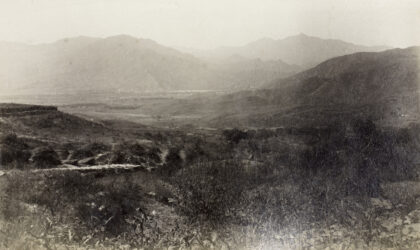 【jpg清晰版】北京西山山峡景色.jpg