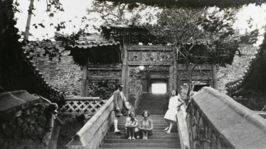 【jpg清晰版】北京西山黑龙潭入口.jpg