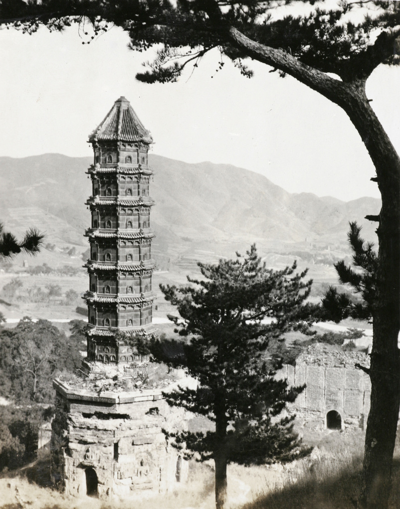 【JPG清晰版】北京近郊香山公园大钟寺琉璃塔