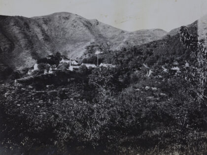 【jpg清晰版】北京附近山区的建筑群.jpg
