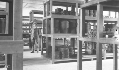 【jpg清晰版】北角商店香港约1919年.jpg