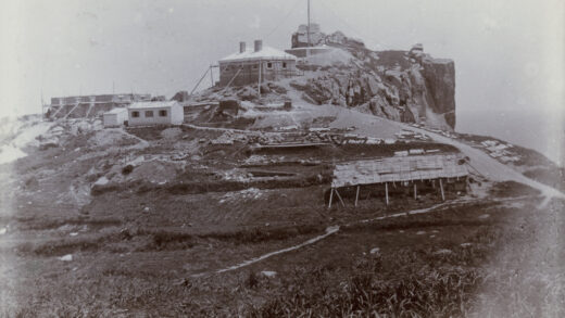 【jpg清晰版】北鱼山灯塔建筑中约1894年.jpg