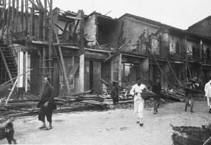 【jpg清晰版】台风对香港油麻地建筑物的破坏.jpg