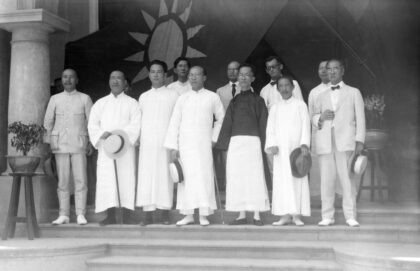 【jpg清晰版】国民党中央政治会议广州1925年.jpg