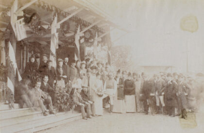 【jpg清晰版】在福州赛马会1892年.jpg