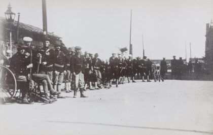 【jpg清晰版】士兵和武装平民辛亥革命武汉.jpg