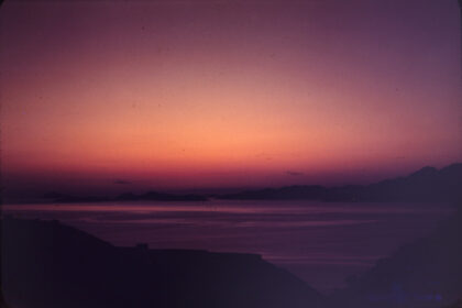 【jpg清晰版】夕阳紫晖香港1945年.jpg