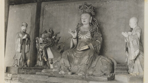 【jpg清晰版】大佛寺的菩萨雕像坐在龙上四尊侍从.jpg