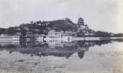【jpg清晰版】大理石清晏舫与颐和园北京.jpg