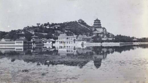 【jpg清晰版】大理石清晏舫与颐和园北京.jpg