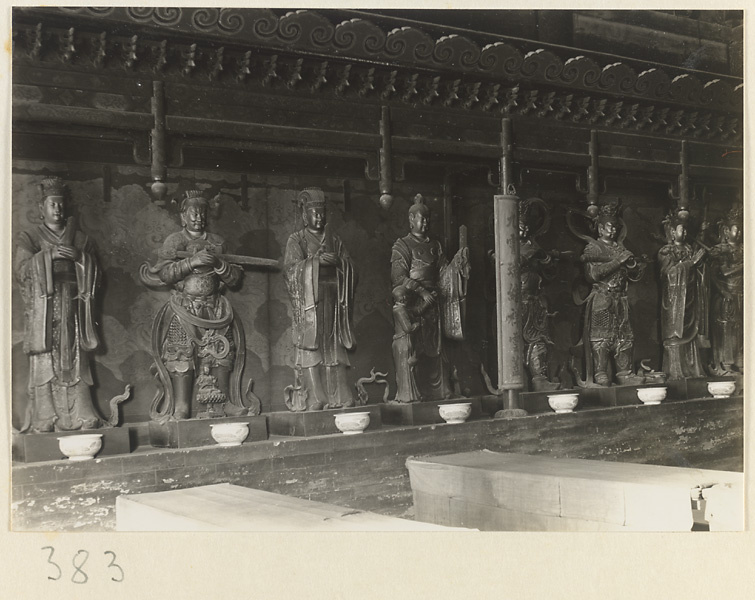 【JPG清晰版】大觉寺寺庙建筑内部展示八尊神龛雕像和铭文