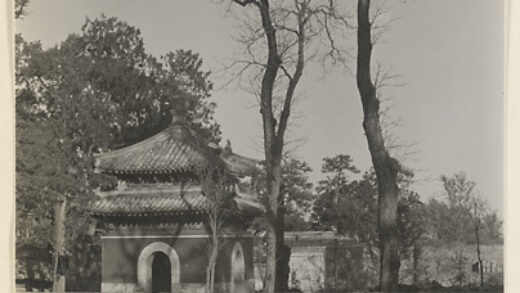 【jpg清晰版】大觉寺小亭子展示双层檐屋顶.jpg