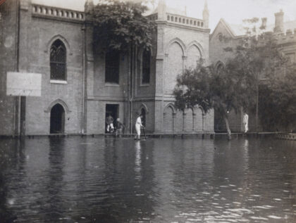 【jpg清晰版】天津盎格鲁 中国学院1915年洪水.jpg