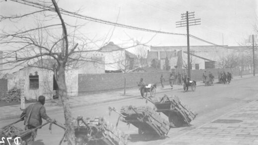 【jpg清晰版】太古洋行青岛办事处工地的独轮手推车.jpg