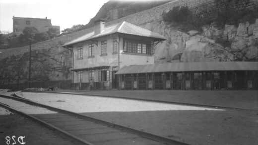 【jpg清晰版】太古船坞及机器厂门楼香港.jpg