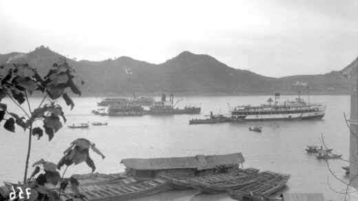 【jpg清晰版】宜昌长江段的江上交通包括龙茂、万县和沙市二号.jpg