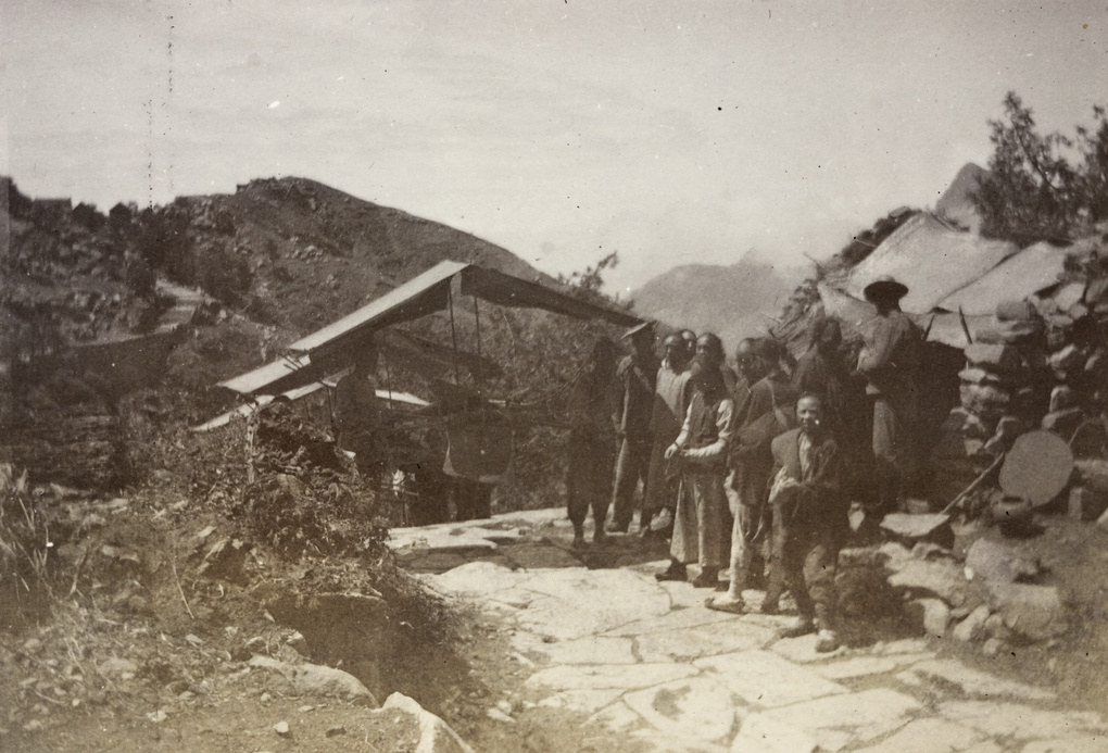 【JPG清晰版】山东泰山登山途中的团队