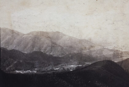 【jpg清晰版】山峦与山谷的景色莫干山.jpg