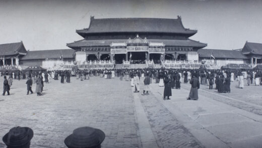【jpg清晰版】已故隆裕皇太后追悼大会北京天安门.jpg