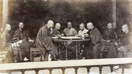 【jpg清晰版】广州华林寺五百罗汉堂内buddhistmonks对弈围棋.jpg