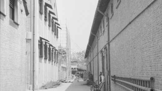 【jpg清晰版】广州的仓库带梯子.jpg