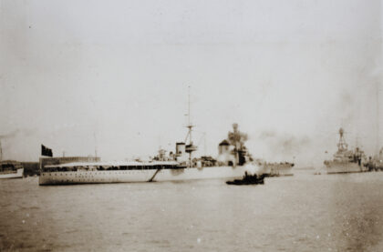 【jpg清晰版】意大利巡洋舰特伦托号上海1932年.jpg
