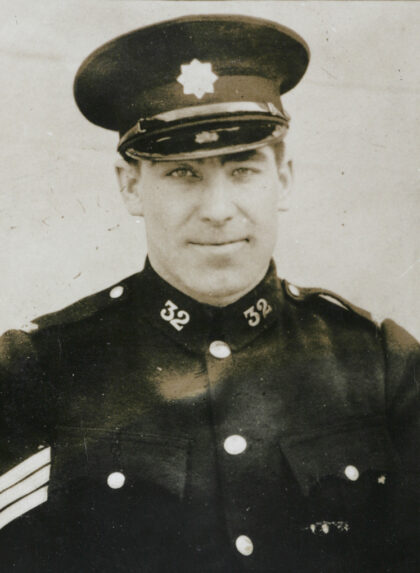 【jpg清晰版】成都警察局警员1934年上海.jpg