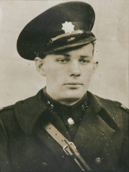 【jpg清晰版】成都路警察局警员1934年上海.jpg