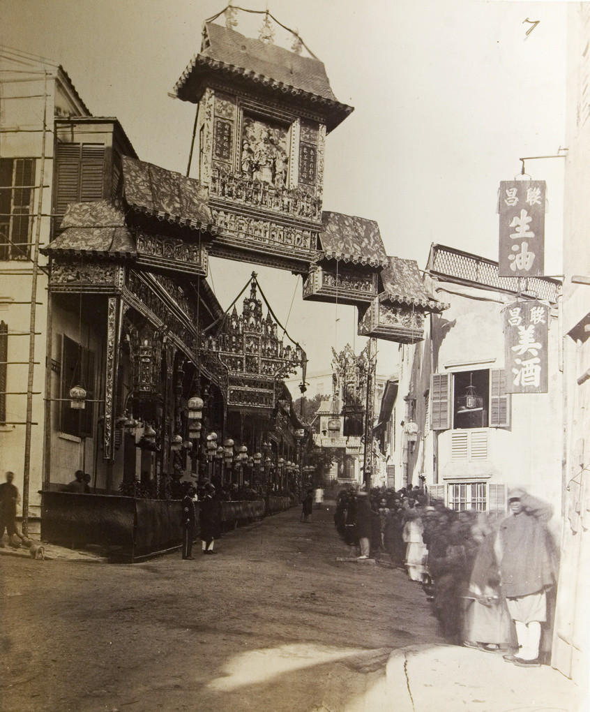 【JPG清晰版】拱门、帕西彩灯位于香港摆花街的LyndhurstTerrace