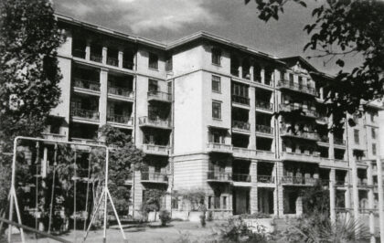 【jpg清晰版】新中国内地会大楼上海1931年.jpg