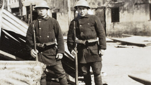 【jpg清晰版】日本哨兵上海闸北1932年.jpg