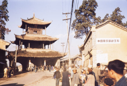 【jpg清晰版】昆明市内城门之一1945年.jpg