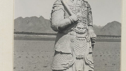 【jpg清晰版】明陵神道上的持杖石武士.jpg