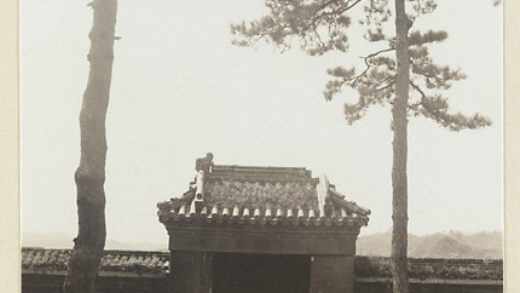 【jpg清晰版】普洛寺墙上的门.jpg