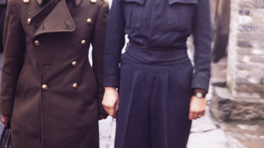 【jpg清晰版】李上校与帕特里夏·利德尔重庆1945年.jpg