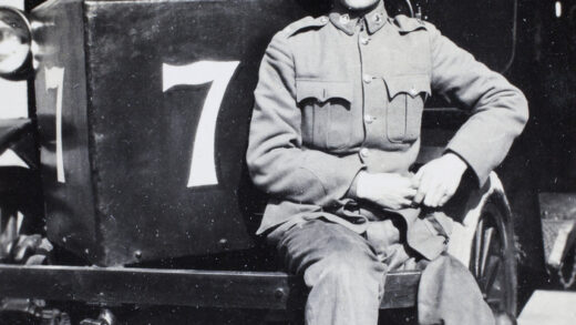 【jpg清晰版】杰克·埃夫格雷夫与上海义勇队7号装甲车1932年.jpg