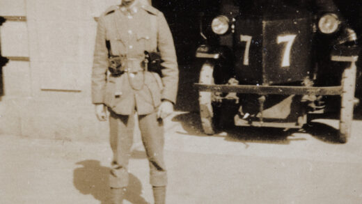 【jpg清晰版】杰克·埃夫格雷夫与上海义勇队第七号装甲车1932年.jpg