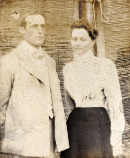 【jpg清晰版】查尔斯·福布斯与妻子艾米丽·卡雷尔1901年.jpg