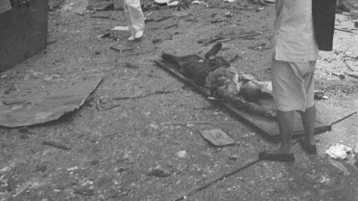 【jpg清晰版】死亡与毁灭1937年8月23日上海先施公司遭轰炸.jpg