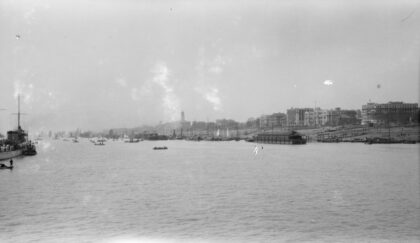 【jpg清晰版】汉口长江畔1929年.jpg
