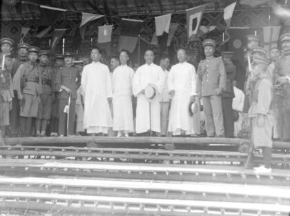 【jpg清晰版】汪精卫、胡汉民、谭延闿、伍朝枢.jpg