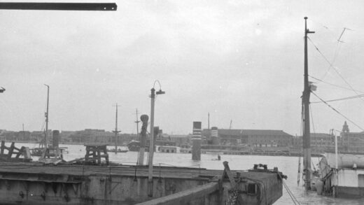 【jpg清晰版】沉船上海1938年4月.jpg