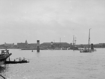 【jpg清晰版】沉船上海1938年4月.jpg