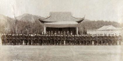 【jpg清晰版】海军军官学校学员阅兵南京.jpg