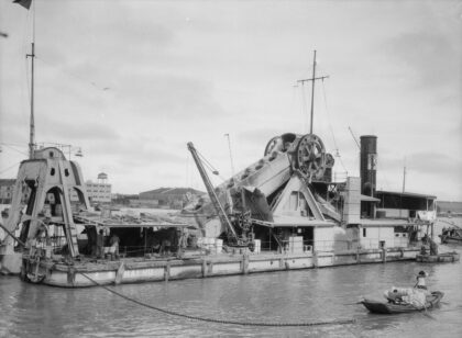 【jpg清晰版】海虎号上海黄浦江疏浚挖泥船.jpg