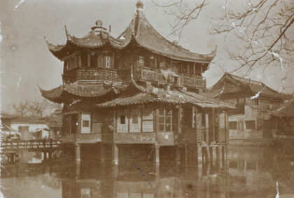 【jpg清晰版】湖心亭上海柳树图案茶楼.jpg