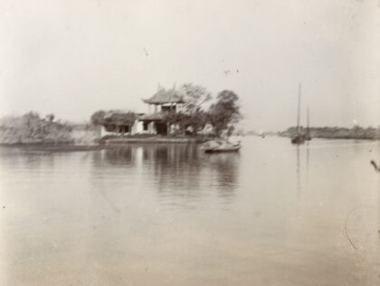 【jpg清晰版】溪流场景.jpg