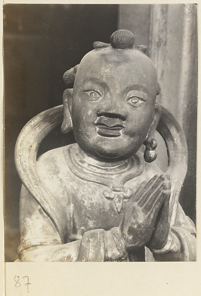 【jpg清晰版】潭柘寺寺庙雕像头部和手部细节.jpg