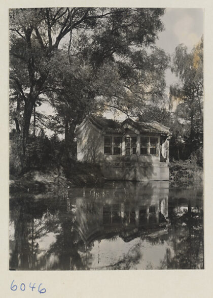 【jpg清晰版】燕京e.k.史密斯住宅区水边小建筑.jpg